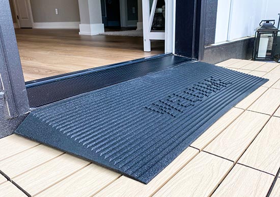 Easy to Install Border Ramp for 1.5 in x 1x1 m Mat - Pair
